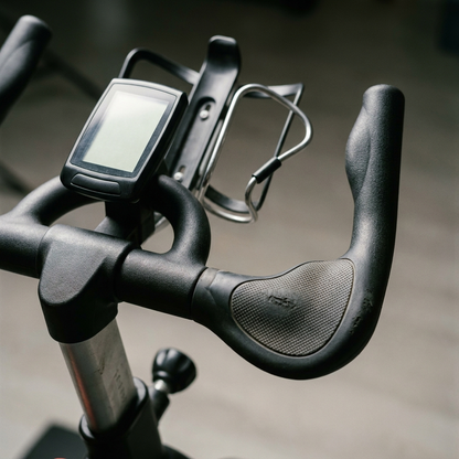 Bicicleta Ergométrica Indoor 8kg com Resistência Ajustável e Monitor